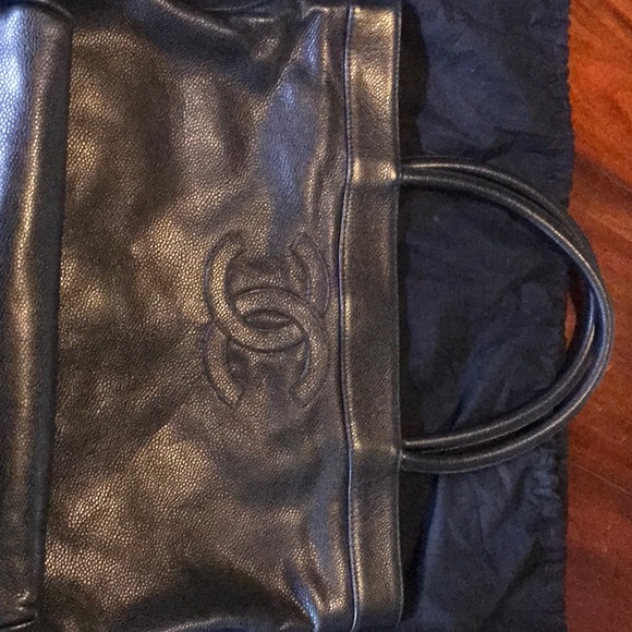 Chanel Vintage Caviar Tote - Picture 4 of 8